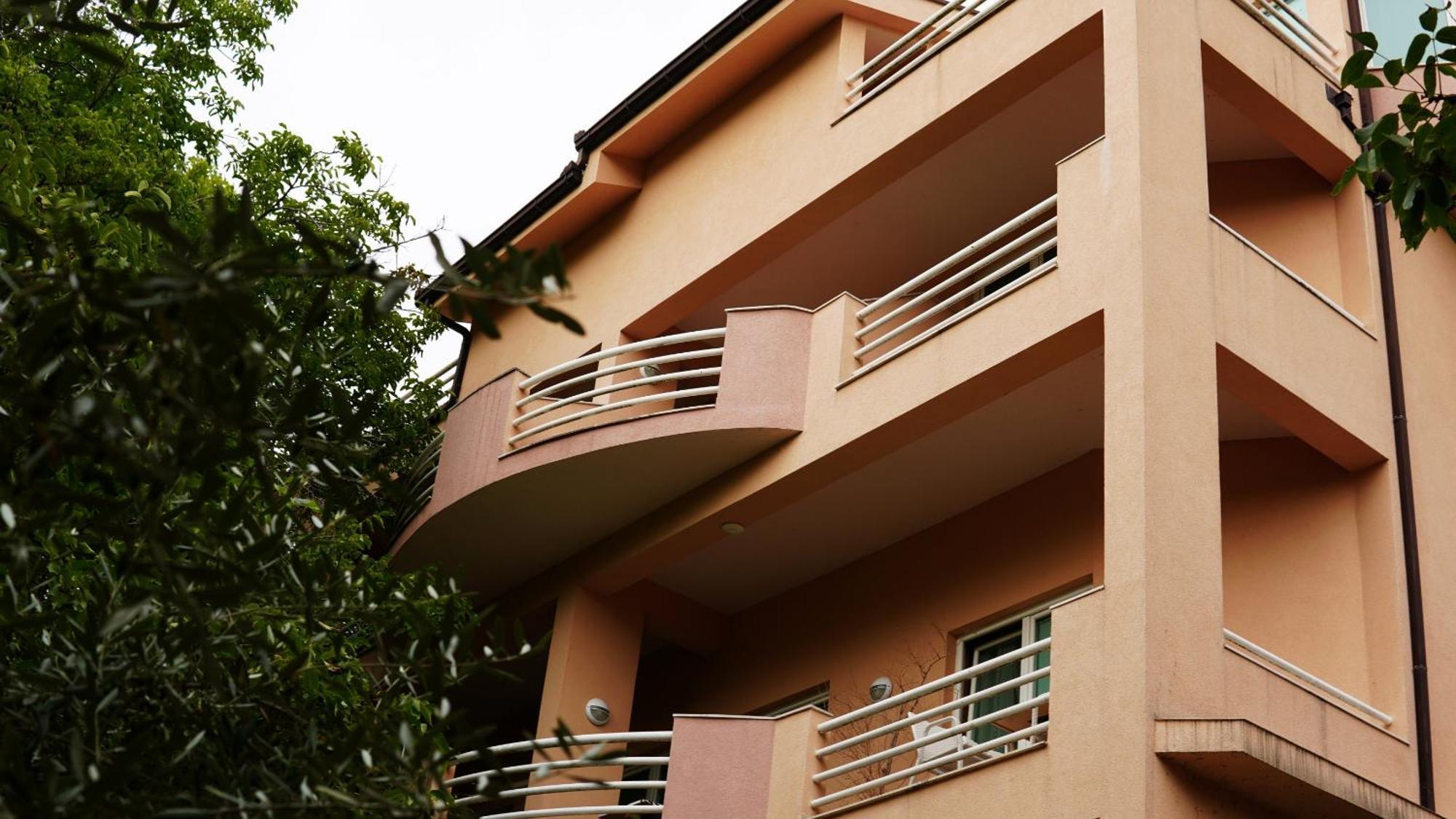 Buna Hotel Vila Ivankovic מראה חיצוני תמונה