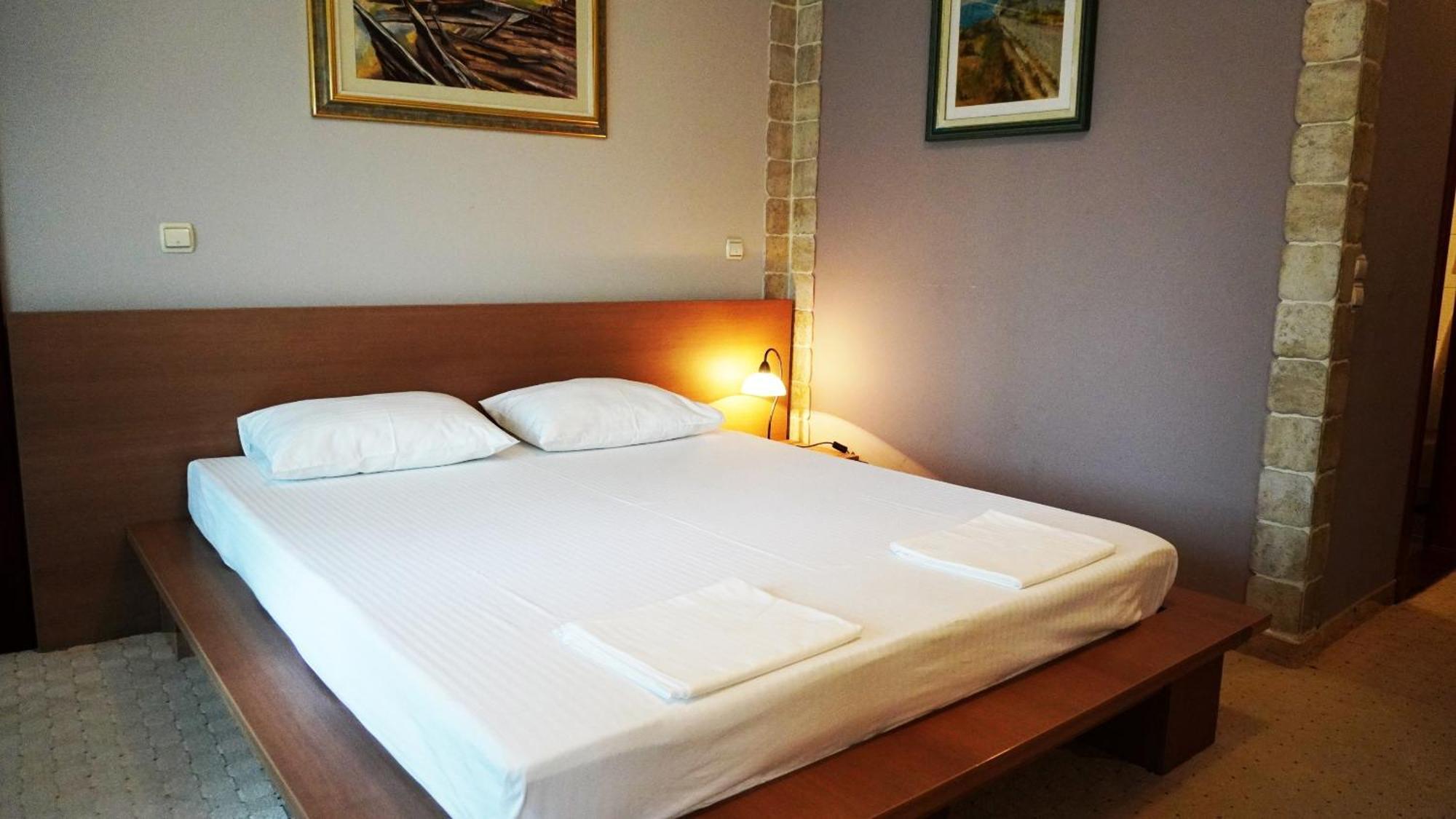 Buna Hotel Vila Ivankovic חדר תמונה
